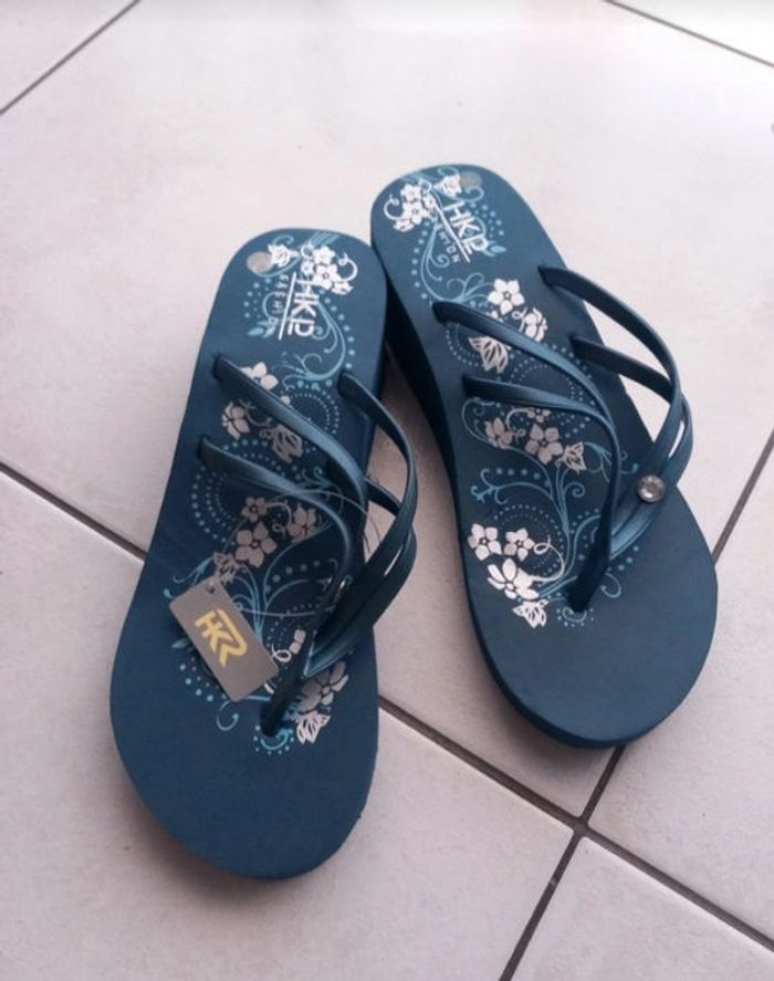 Tong bleu pointure 39