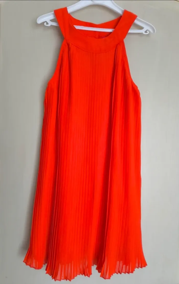Robe chic plissee - photo numéro 3