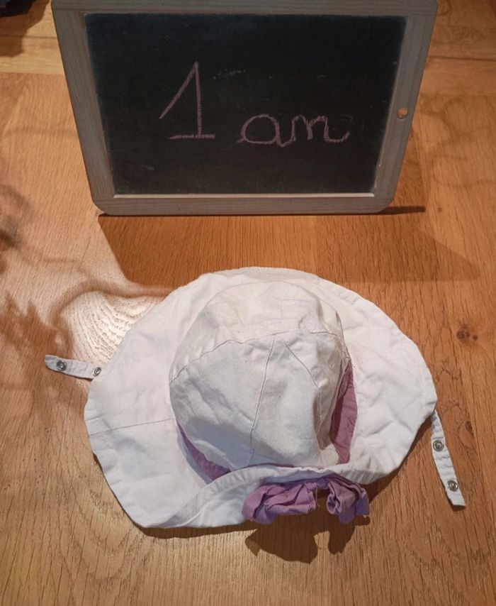 Chapeau taille 9-12 mois en très bon état