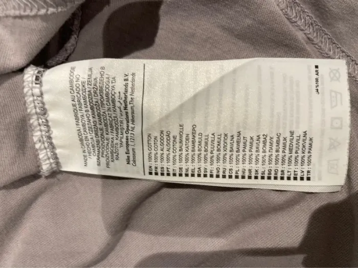 Te shirt Nike femme taille S  très bon état - photo numéro 6