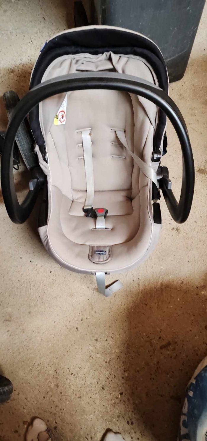 Poussette Chicco activ3 trio - photo numéro 4