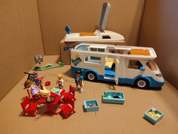 Playmobil 70088 Famille et camping-car - occasion