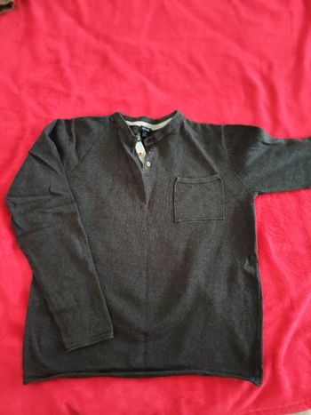 Pull gris