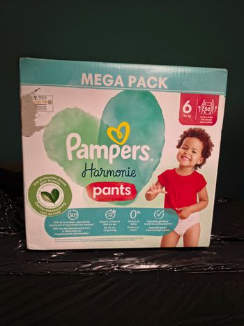 56 couches Pampers Harmonie Pants taille 6 (1 carton) 🌿