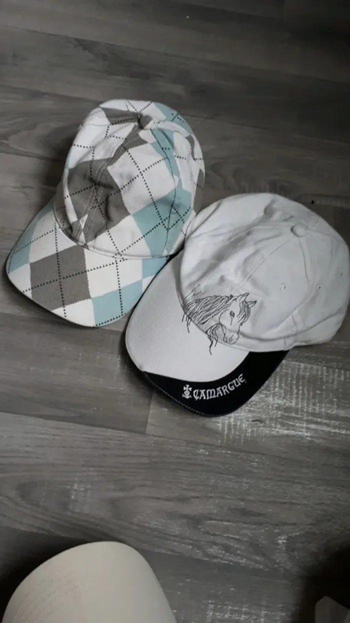 Lot de 2 casquettes réglables