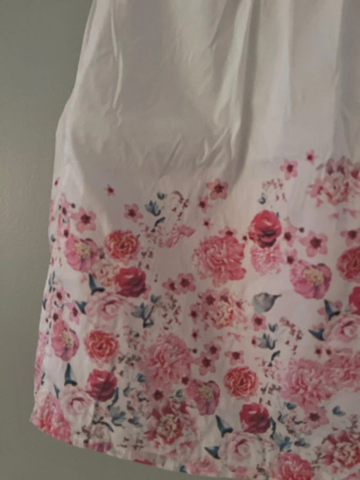 Robe jolies fleurs tape à l’œil taille 3 ans - photo numéro 2