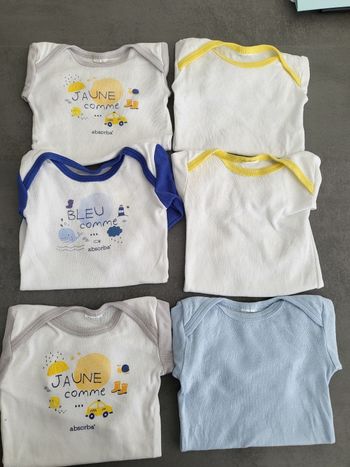 Lot de 6 bodies absorba 9 mois
