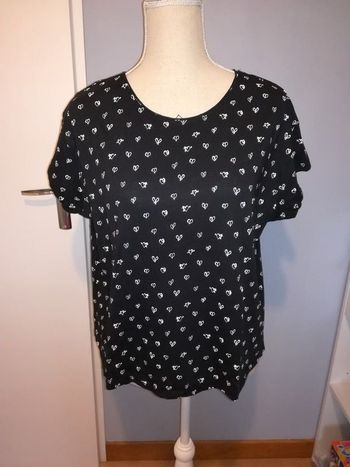 T-shirt Mango à cœurs, taille XS, TBE