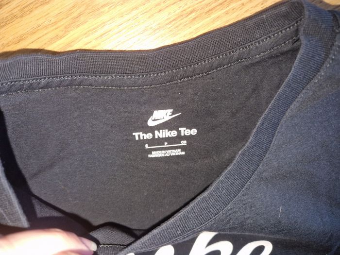 T shirt Nike taille S comme NEUF - photo numéro 2