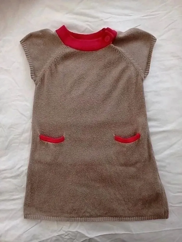 Robe pull taupe et rose Okaïdi 3 ans