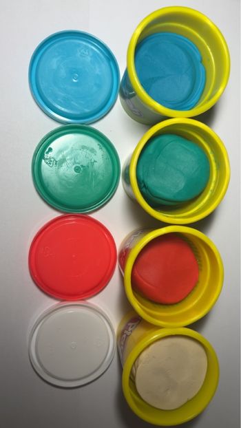 lot de 4 pâtes à modeler