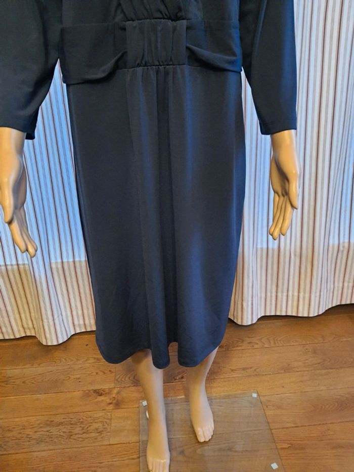 Jolie Robe bleu marine Charles Vögele fr be 46 - photo numéro 4