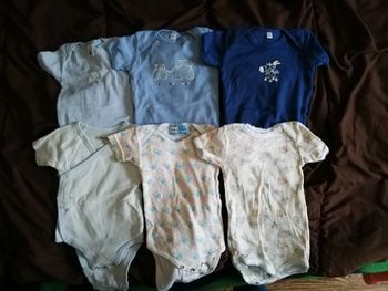 6 bodies garçon 6 mois