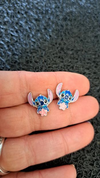 Boucles d'oreilles stitch fleur