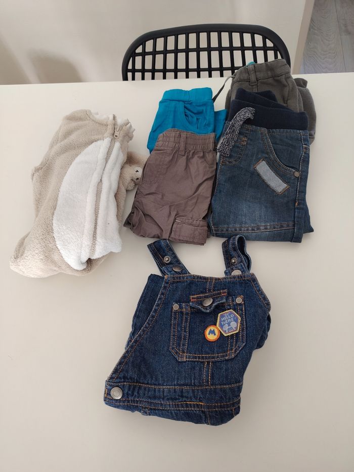 Lot vêtement bébé 12 mois