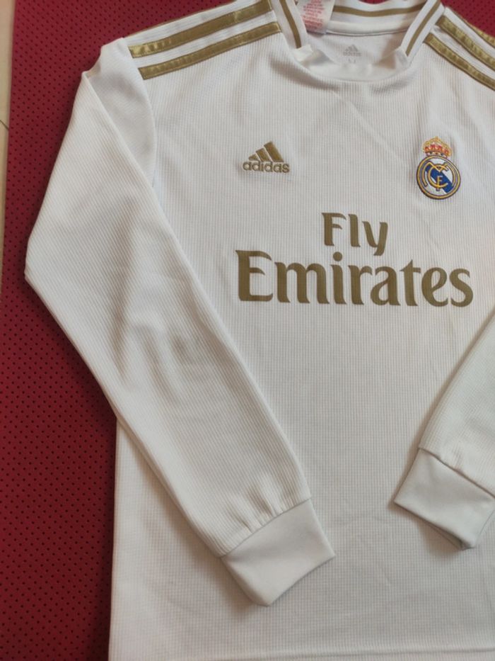 Maillot de foot Real Madrid, Adidas Authentique Officiel taille enfant 11/12 ans - photo numéro 2