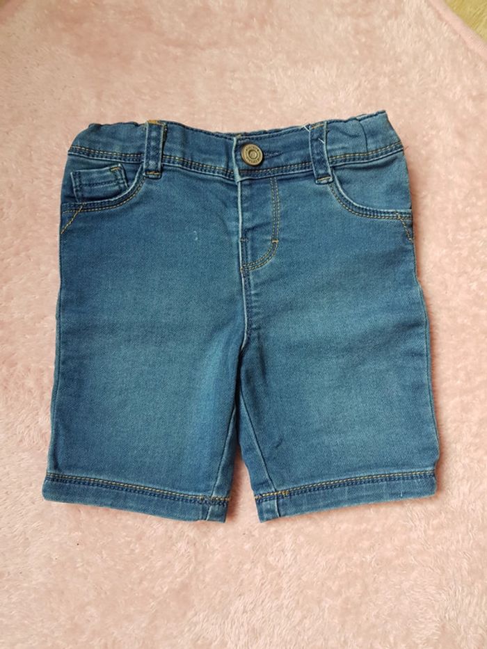 Short jeans 18 mois