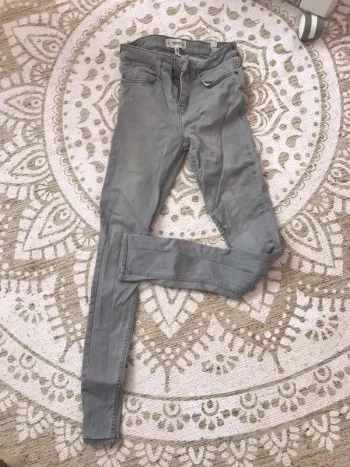 Jean gris taille 38