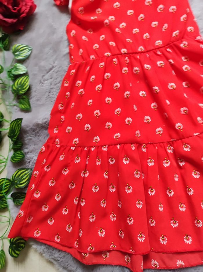 Belle robe rouge à fleurs manches courtes 6 ans - photo numéro 8