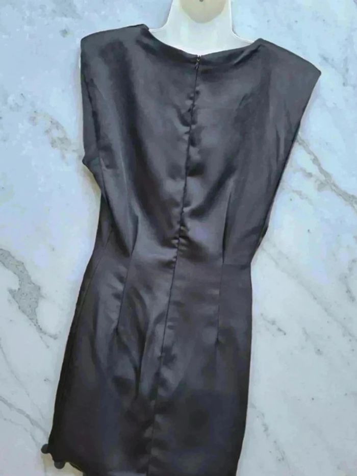 Robe noir effet satin 🌹 M 🌹 - photo numéro 2