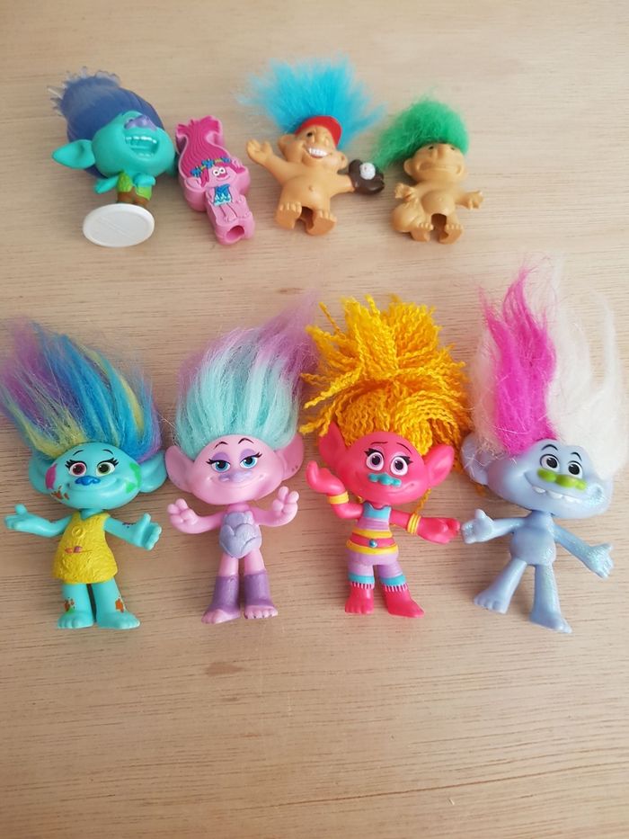 8 figurines The trolls et coffret - photo numéro 10
