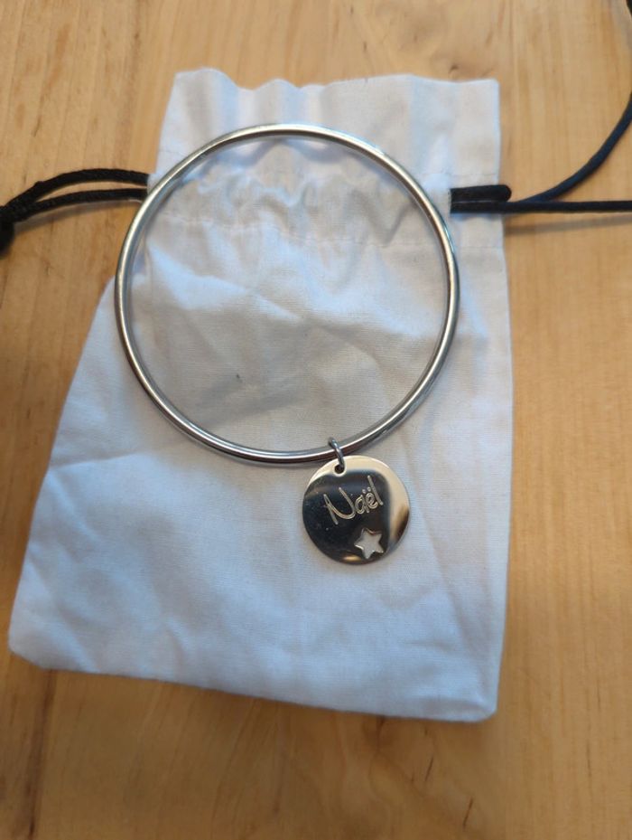 Jonc médaille prénom Naël étoile