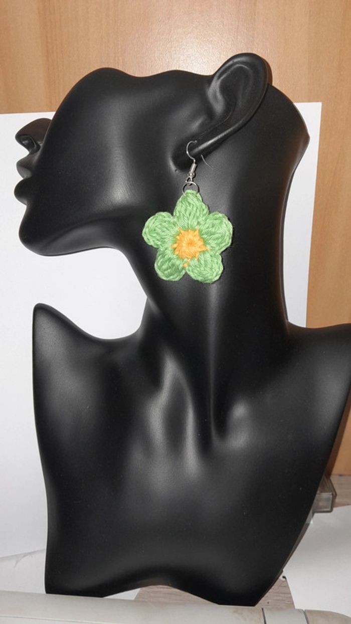 Magnifiques b o neuves crochets hypoallergeniques - photo numéro 2