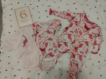 Pyjama et bodys 