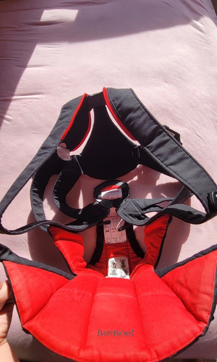 Porte bébé avec cape offert - photo numéro 3