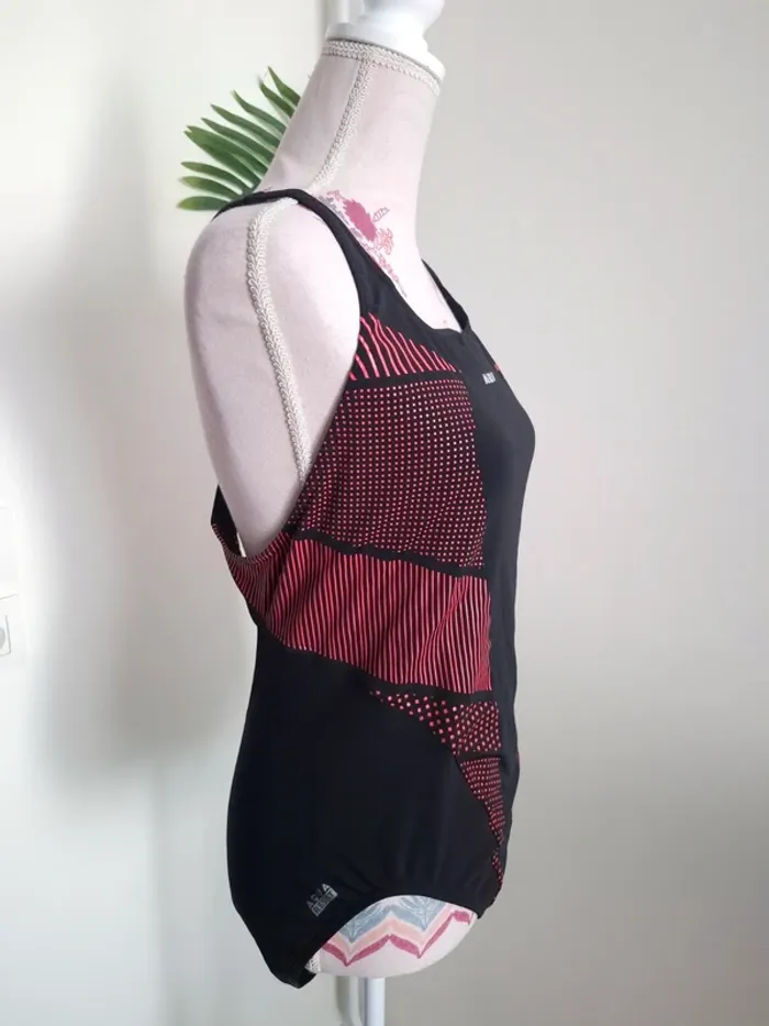 Maillot de bain Nabaiji / Taille 44 - photo numéro 3
