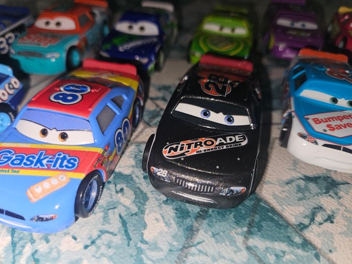 Lot de Voitures Cars Disney mattel metal d occasions be - photo numéro 4