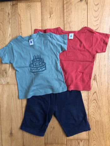 Lot de T shirts et pantalon d’été 