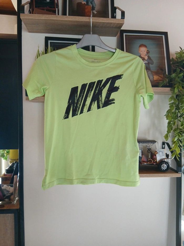 T-shirt nike 10 ans
