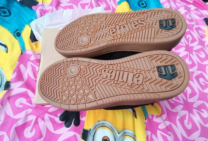Etnies noires 33 neuves - photo numéro 16