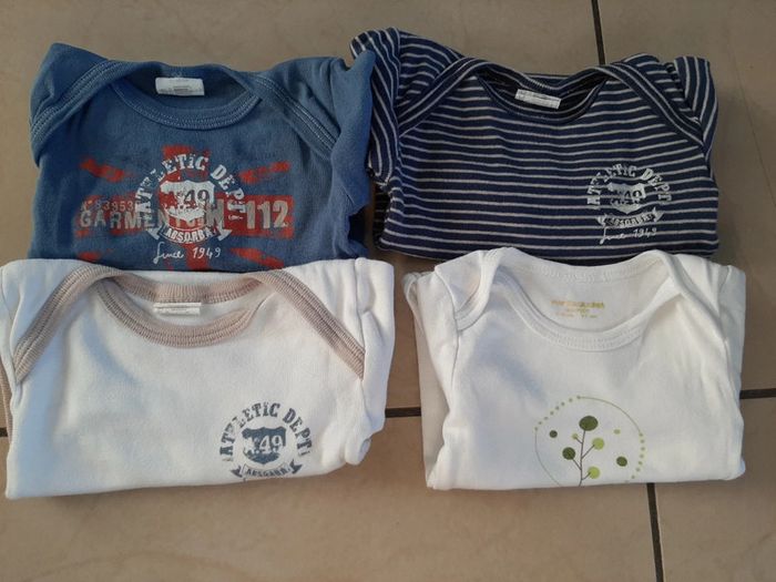 Lot de 4 bodys manches longue garçon 6 mois