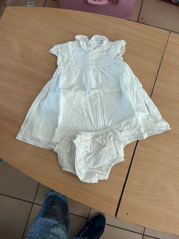 Ensemble robe + culotte jacadi taille 6 moi