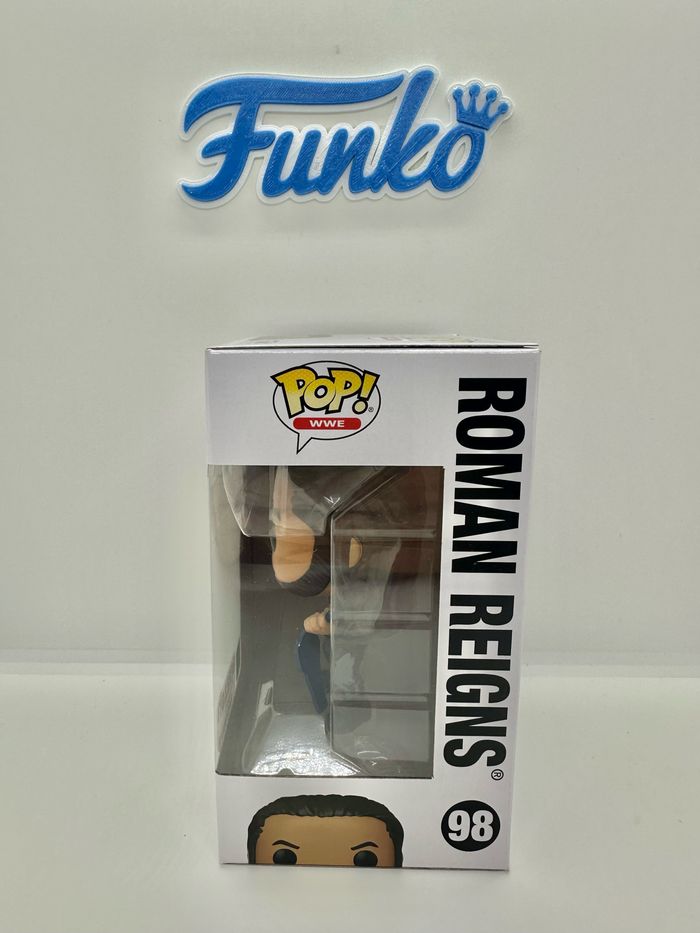 Funko Pop WWE Roman Reigns 98 Amazon Exclusive 🇺🇸 - photo numéro 3