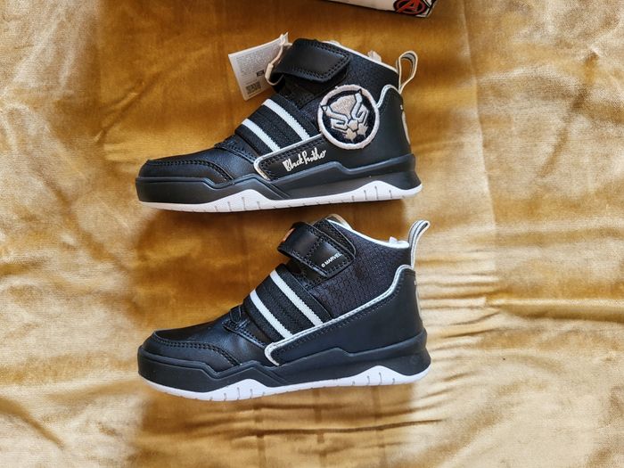 Baskets Black Panther Geox X Marvel  t30 Neuves - photo numéro 3