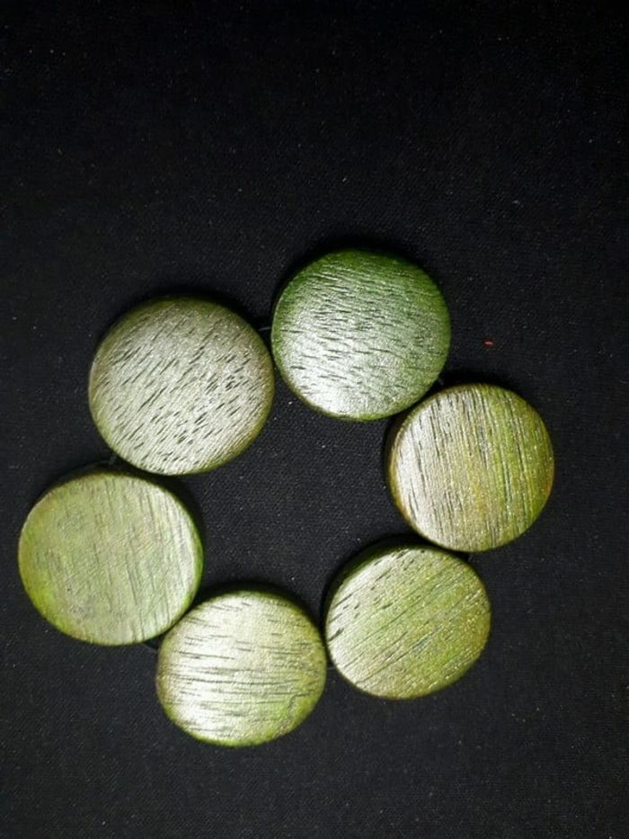 Bracelet en bois vert - photo numéro 2