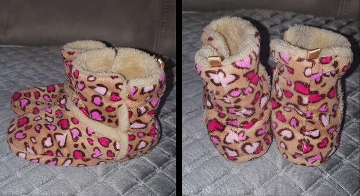 Chaussons velours polaire beige à petits cœur rose P: 28/29 - photo numéro 2