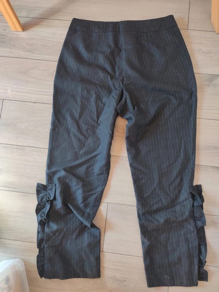 Pantalon chinot noir et argenté H&M très bon état taille 38 - photo numéro 2