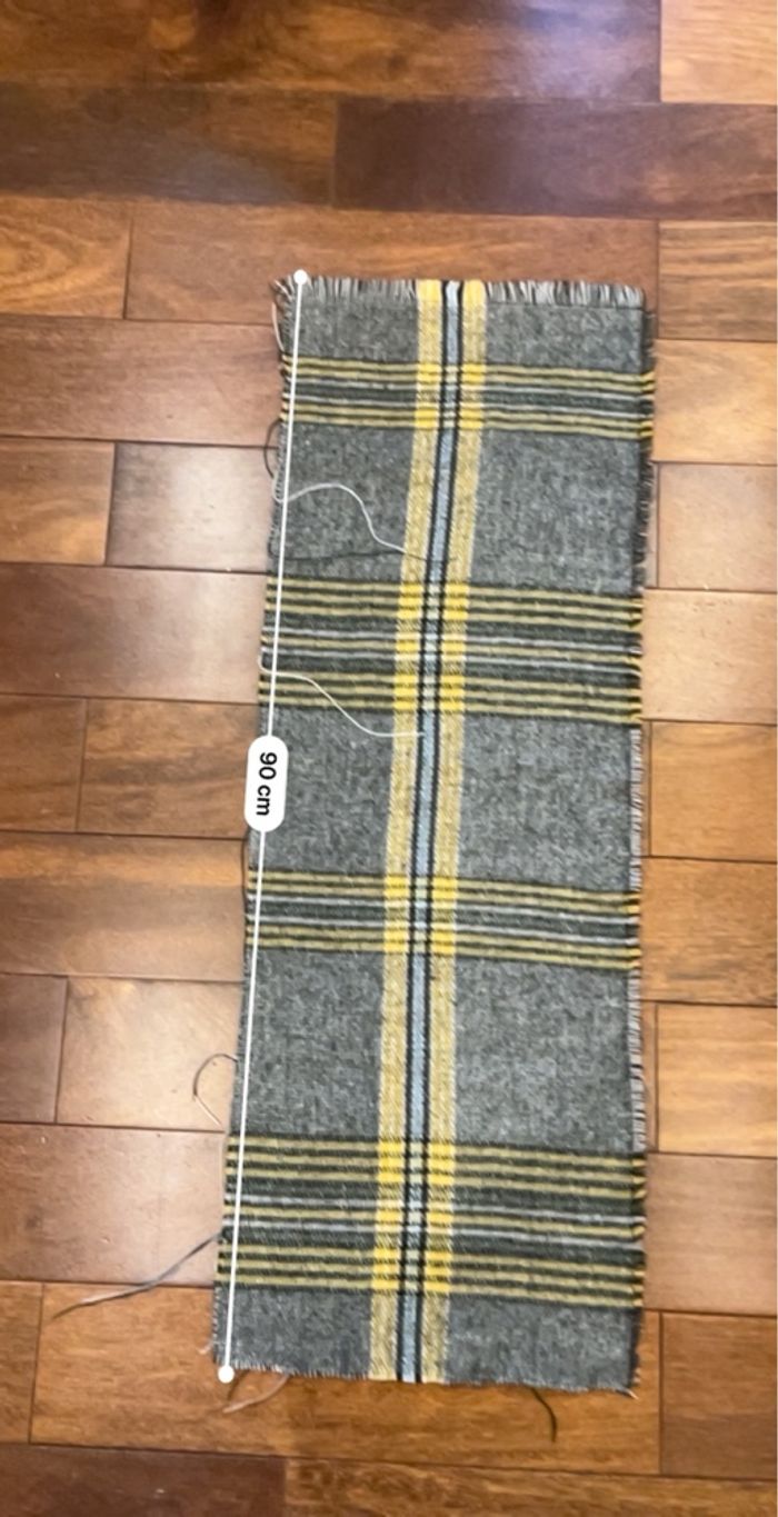 écharpe rayé grise et jaune - photo numéro 5