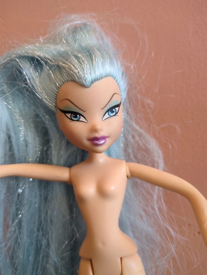 Poupée Winx Club icy Mattel 2004 - photo numéro 2