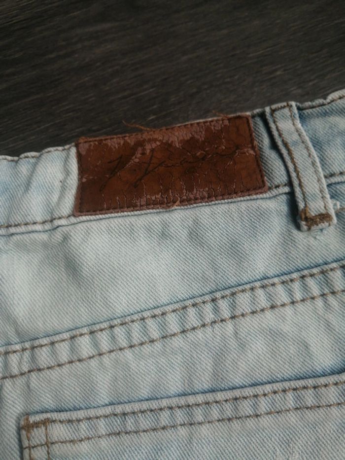 Short en jean à dentelle + effet usé T. 34 - photo numéro 8