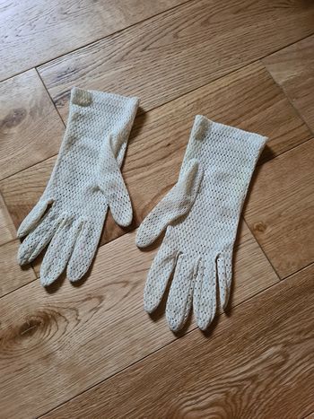 Gants blancs