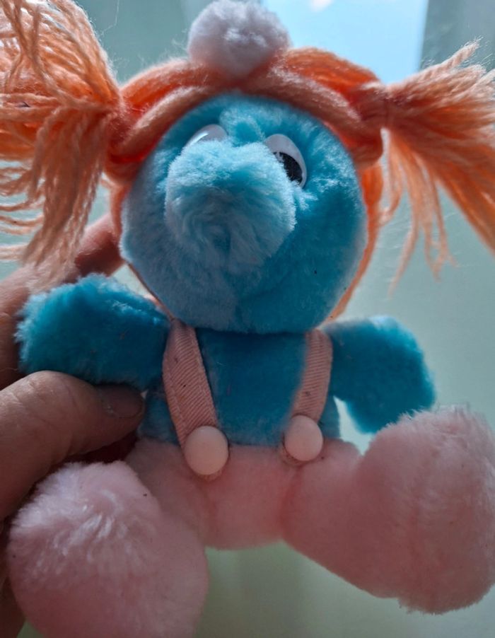 Schtroumpfette en peluche - photo numéro 3