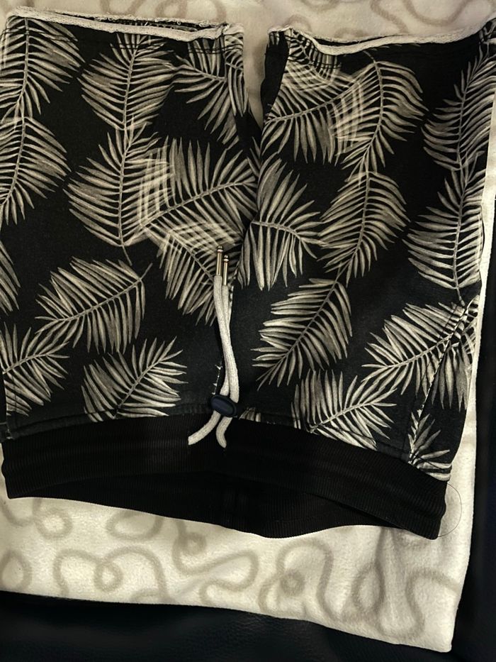 Lot été garçon t-shirt + short 11/12 a - photo numéro 3