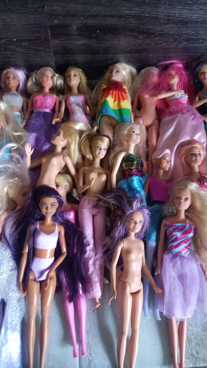 Lot poupées barbies - photo numéro 3