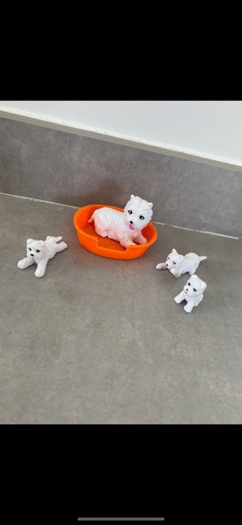 Lot figurine Chienne et ses 3 chiots