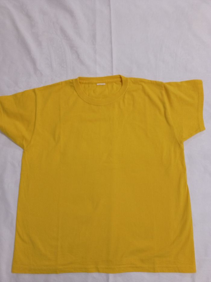 Polo manche courte couleur jaune taille 10 ans 140 cm voir photos - photo numéro 2